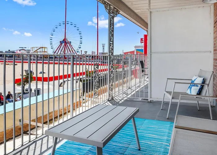 Apartment 2 Bed1 Bath On The Boardwalk By The Inlet *