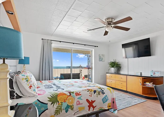 Apartment 2 Bed1 Bath On The Boardwalk By The Inlet *