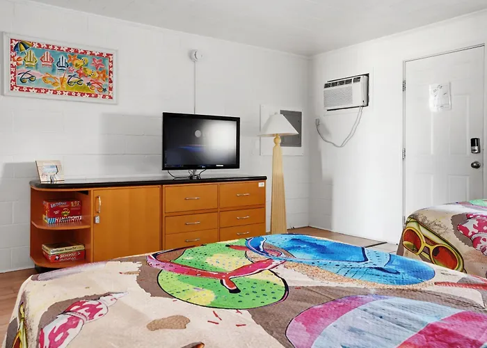 Apartment 2 Bed1 Bath On The Boardwalk By The Inlet *